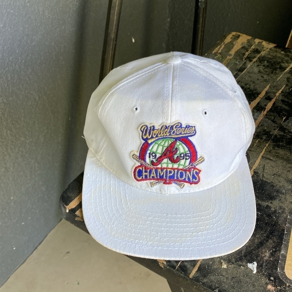 1995 Atlanta Braves World Series Champions Cap. Collectors item - Picture 7 of 8